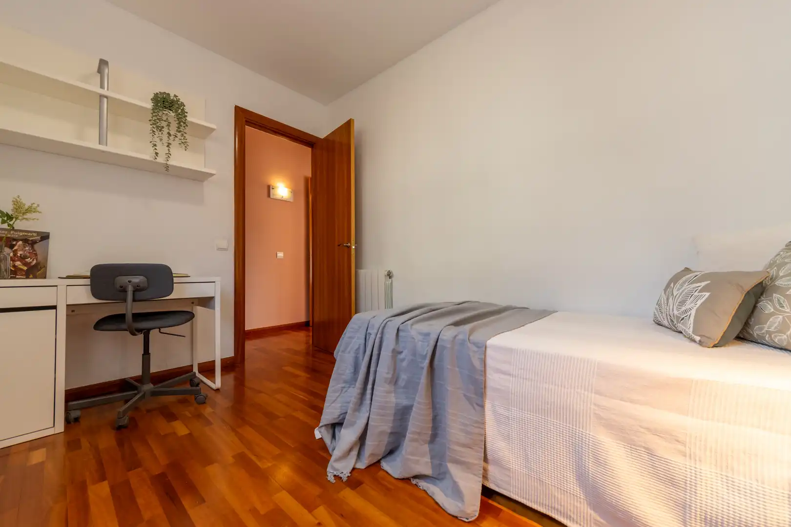 Chalet con terraza en venta en Carrer dels Pirineus, imagen 34