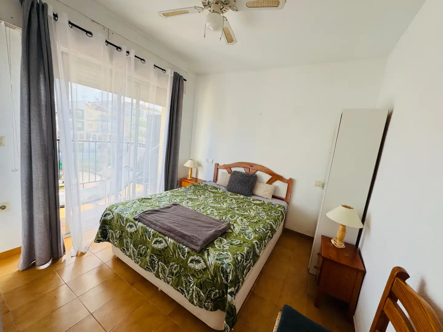 Habitación de Apartamento en venta en Torrevieja con Aire acondicionado, Calefacción y Terraza