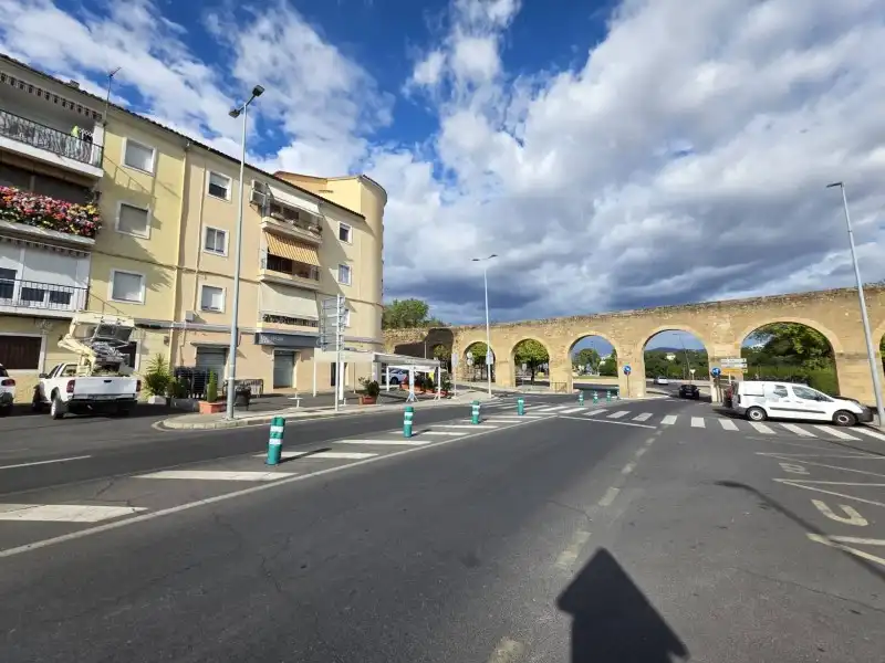 Local comercial en venda a Los Pinos - El Pilar
