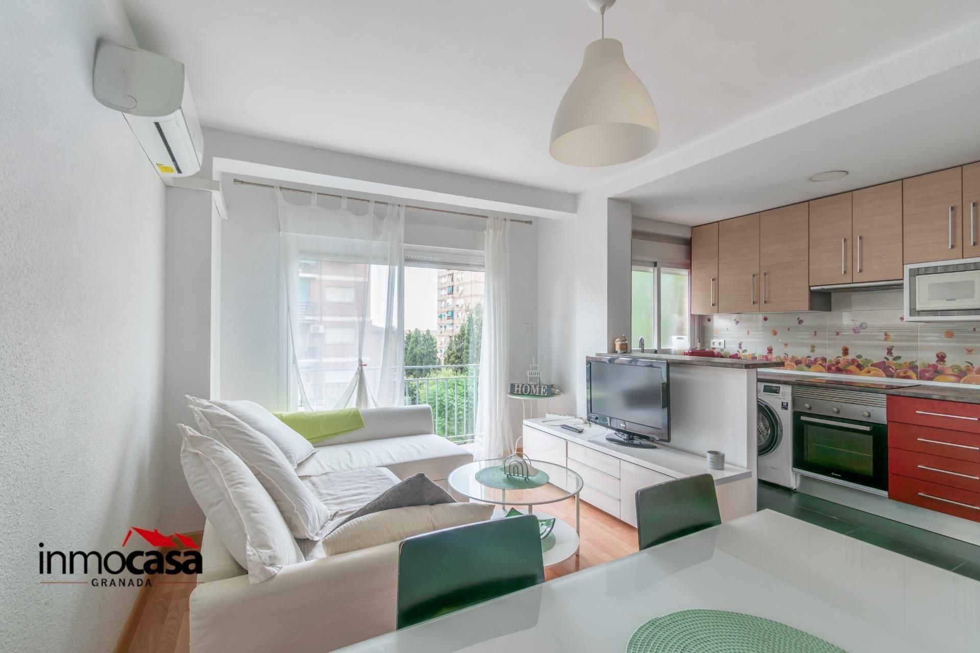 Exterior view of Flat to rent in  Granada Capital  with Air Conditioner, Terrace and Alarm