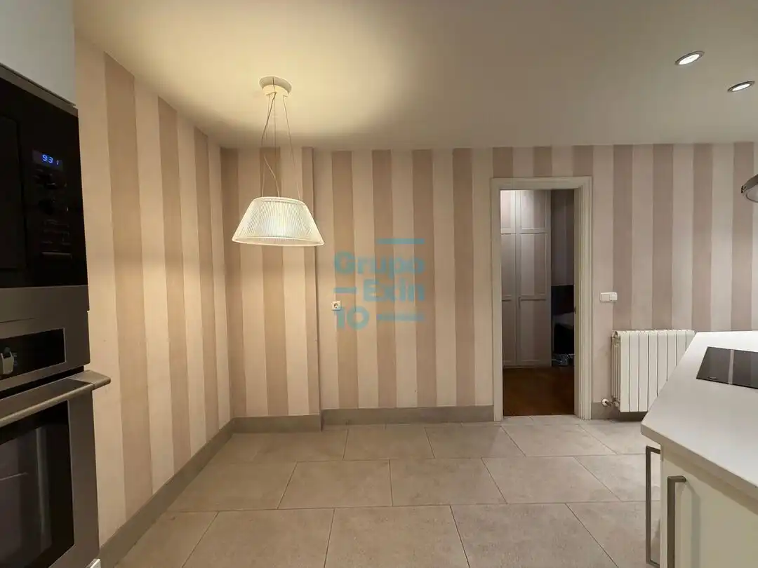 Flat for rent in Área Romántica
