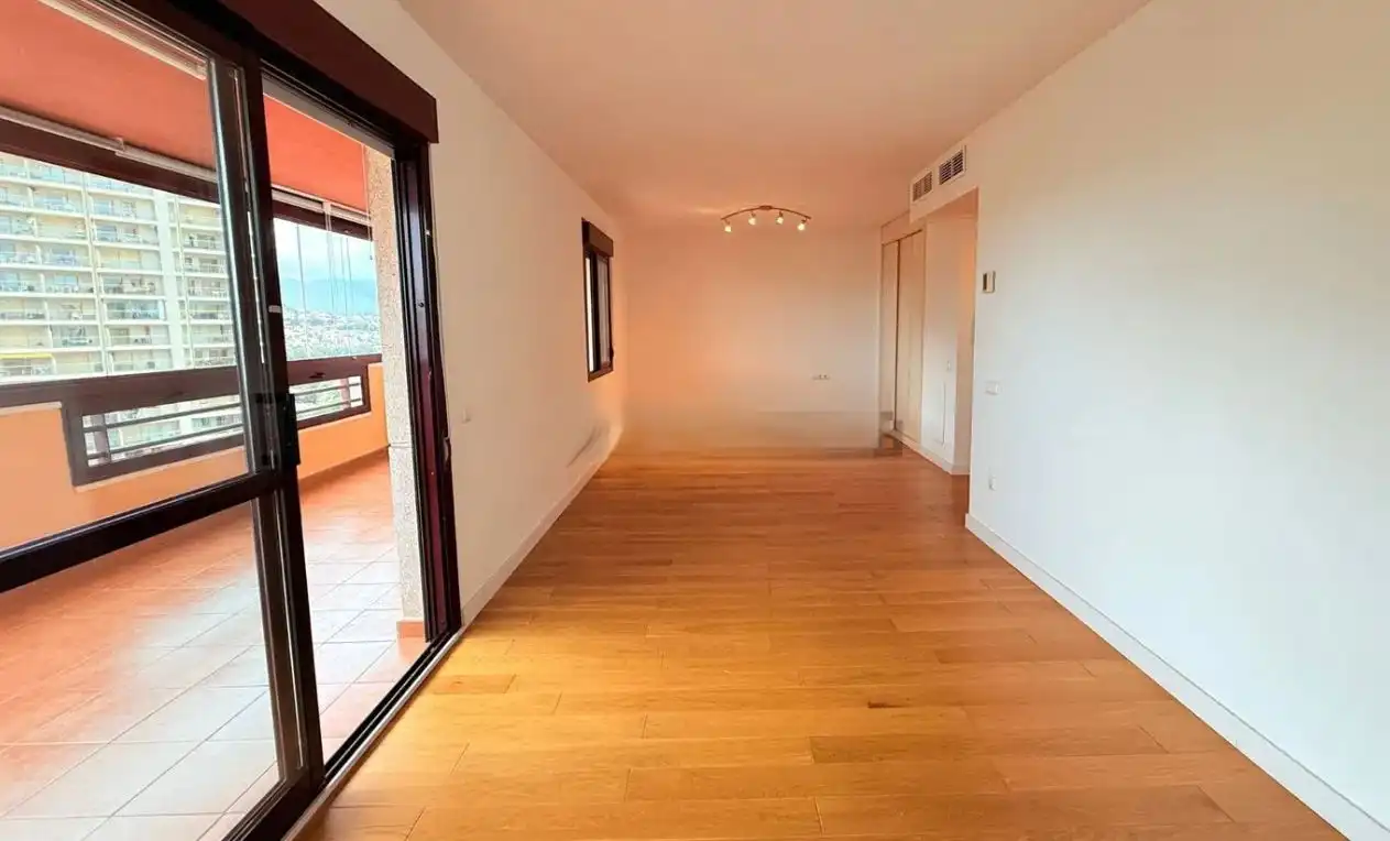 Apartamento con terraza en venta en Zona Levante - Playa Fossa