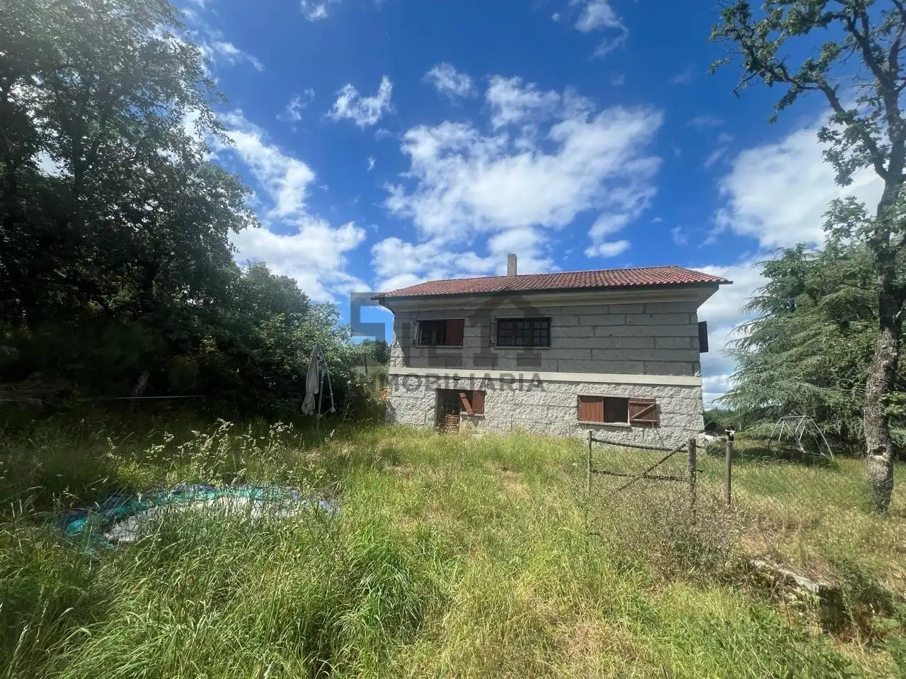 Casa o xalet en venda en Xunqueira de Ambía amb Calefacció, Jardí privat i Traster