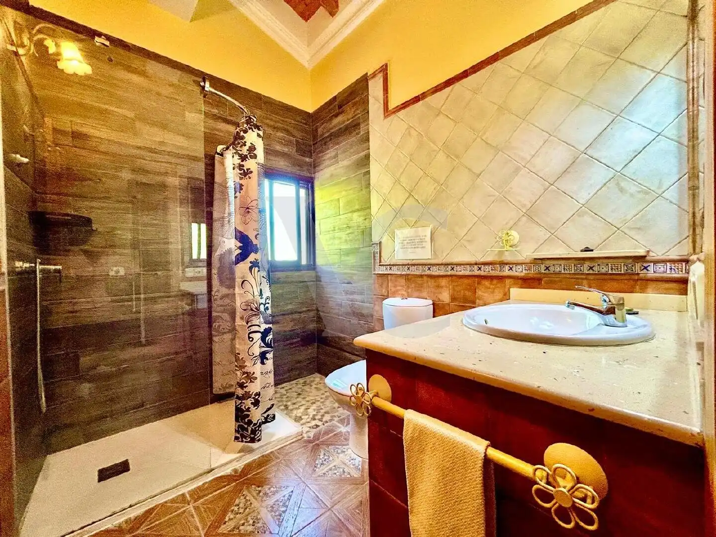 Bathroom of Houses for sale in Chiclana de la Frontera