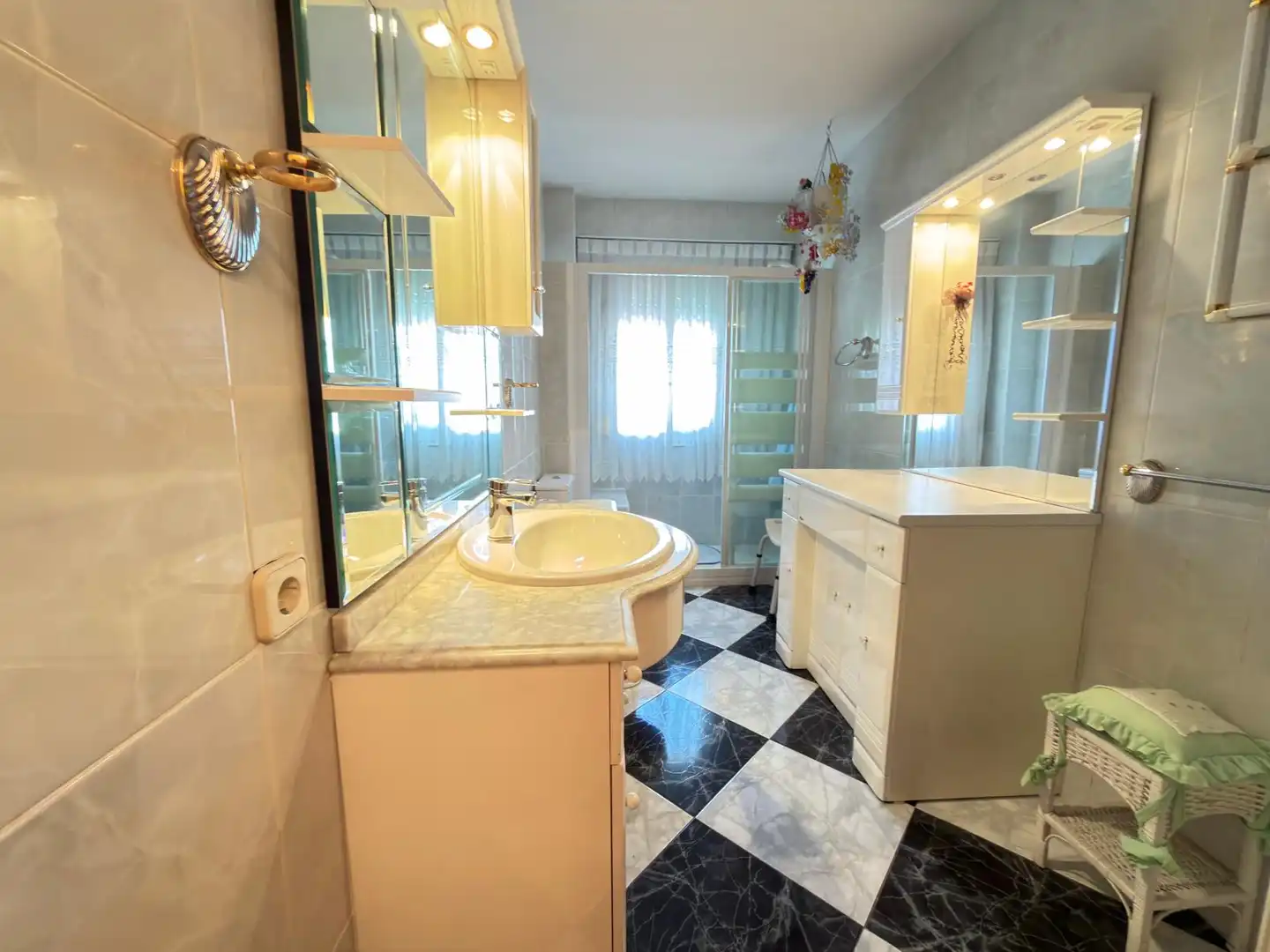 Bathroom of Flat for sale in Madrid  with Terrace