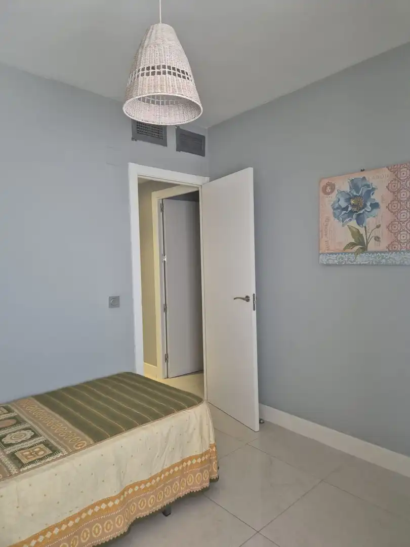 Schlafzimmer von Wohnungen zur Miete in Badajoz mit Klimaanlage, Heizung und Möbliert