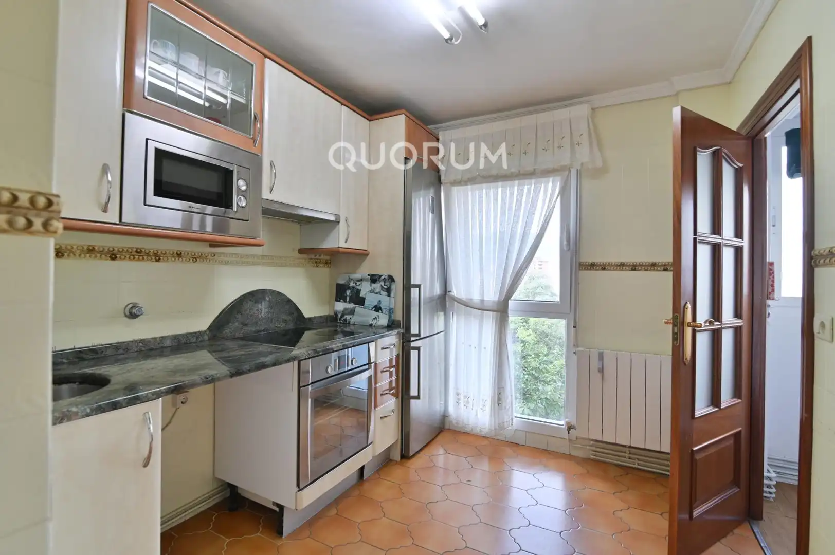 Cocina de Piso en venta en Bilbao  con Calefacción y Amueblado