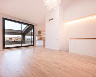 Living room of Duplex for sale in Sant Quirze del Vallès  with Air Conditioner, Heating and Parquet flooring