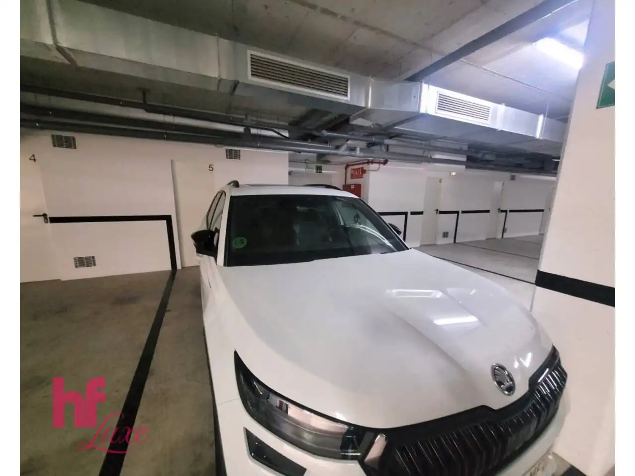 Parking de Piso en venta en Sant Adrià de Besòs con Aire acondicionado, Calefacción y Parquet
