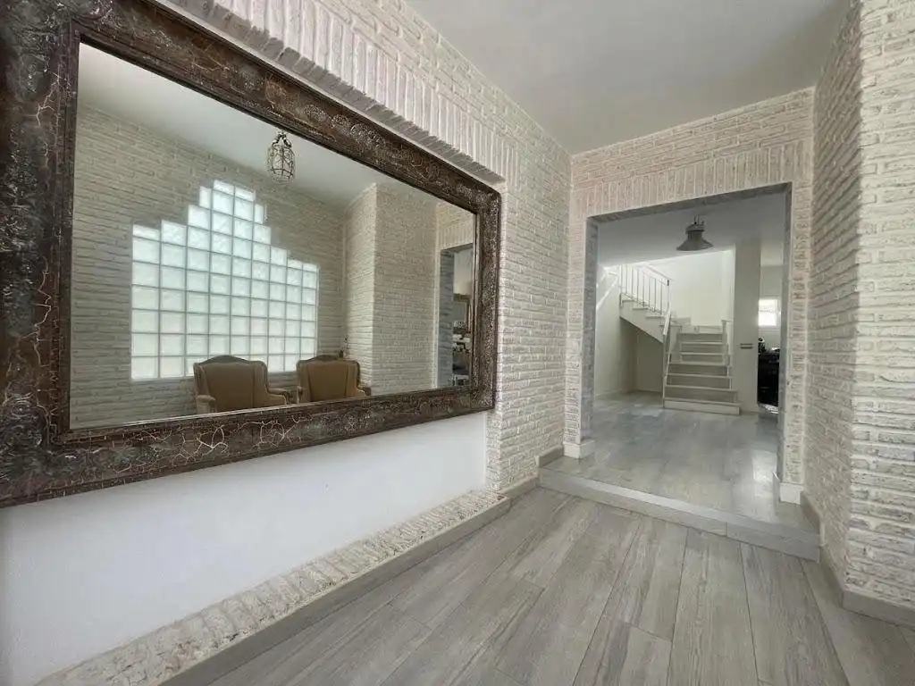 Detached house with terrace for sale in Calle PEDRO MANTUANO, imagen 2