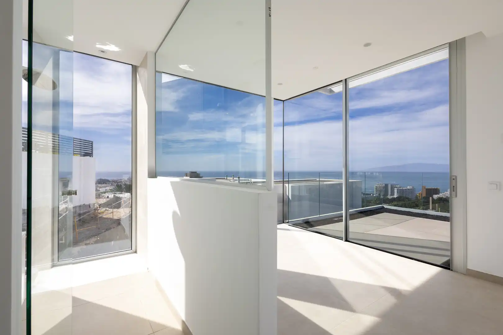 Houses for sale in Adeje  with Air Conditioner, Private garden and Terrace