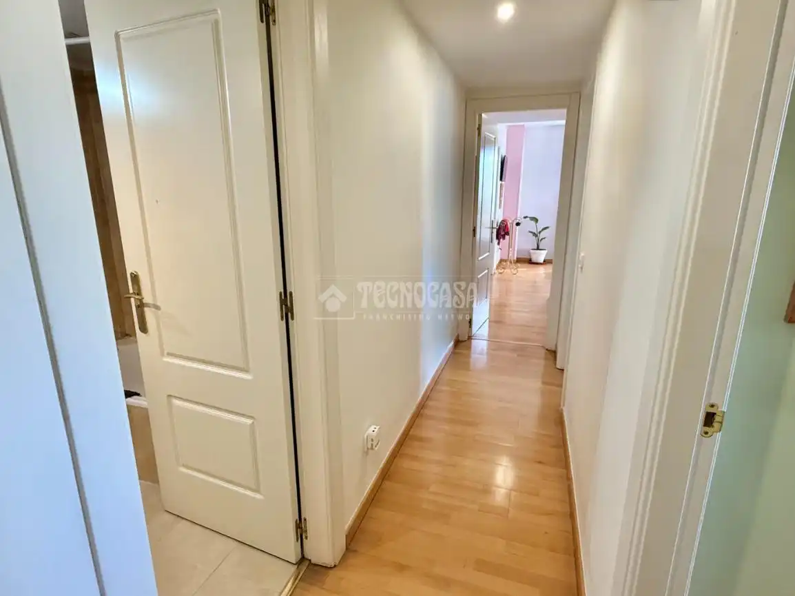 Piso en venta en Madrid con Aire acondicionado, Calefacción y Piscina comunitaria