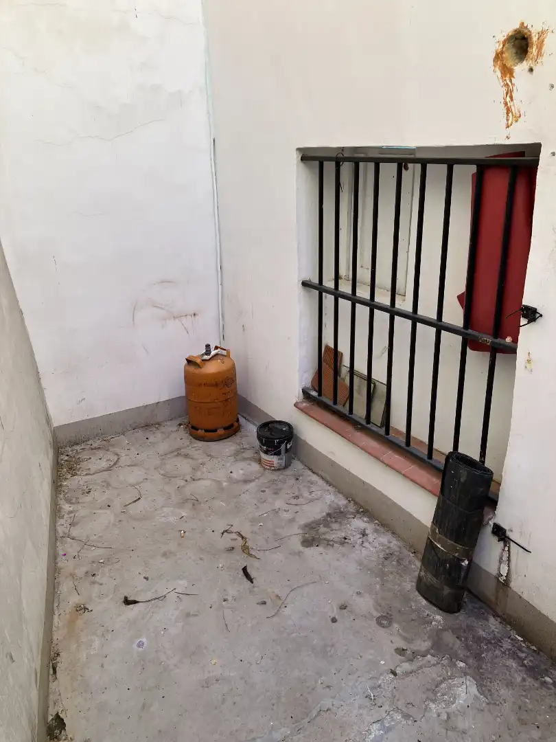 Local de alquiler en Carrer del Pantà de Tremp, 25, El Carmel