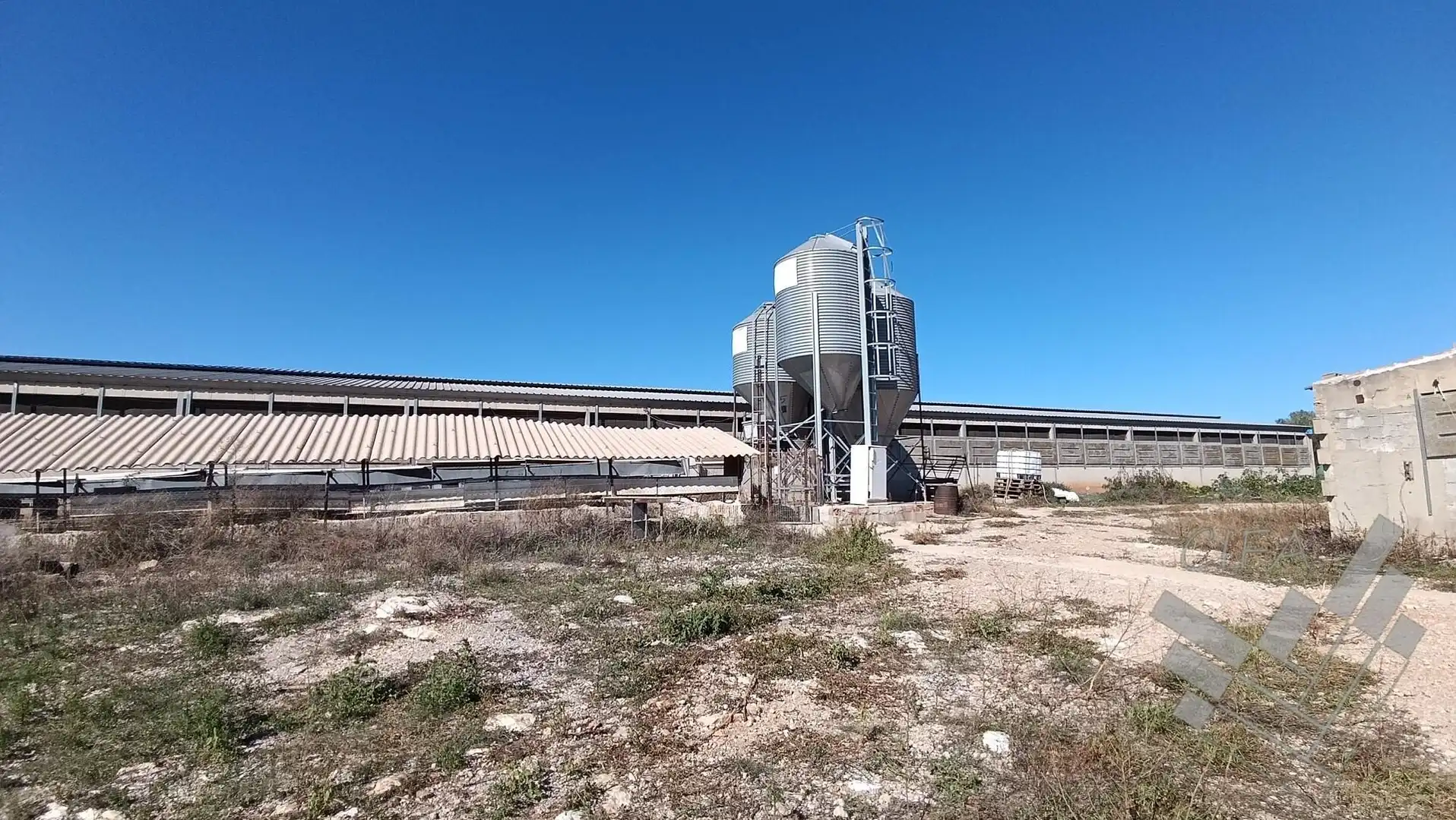 Vista exterior de Nave industrial en venta en Rossell