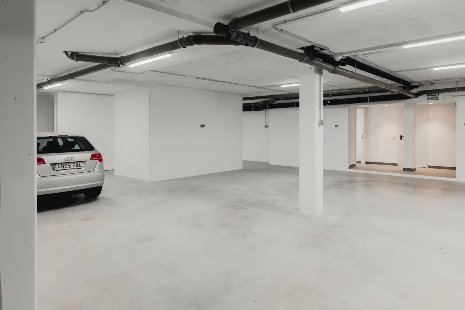 Aparcament de Casa adosada en venda en Getxo  amb Calefacció, Jardí privat i Parquet