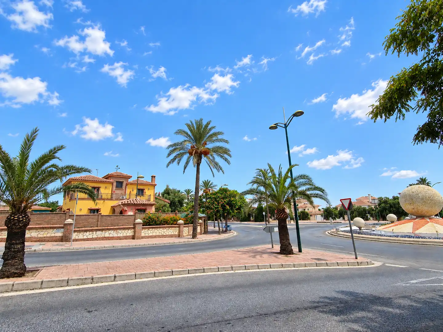 Chalet con terraza en venta en Manantiales - Lagar - Cortijo, imagen 3