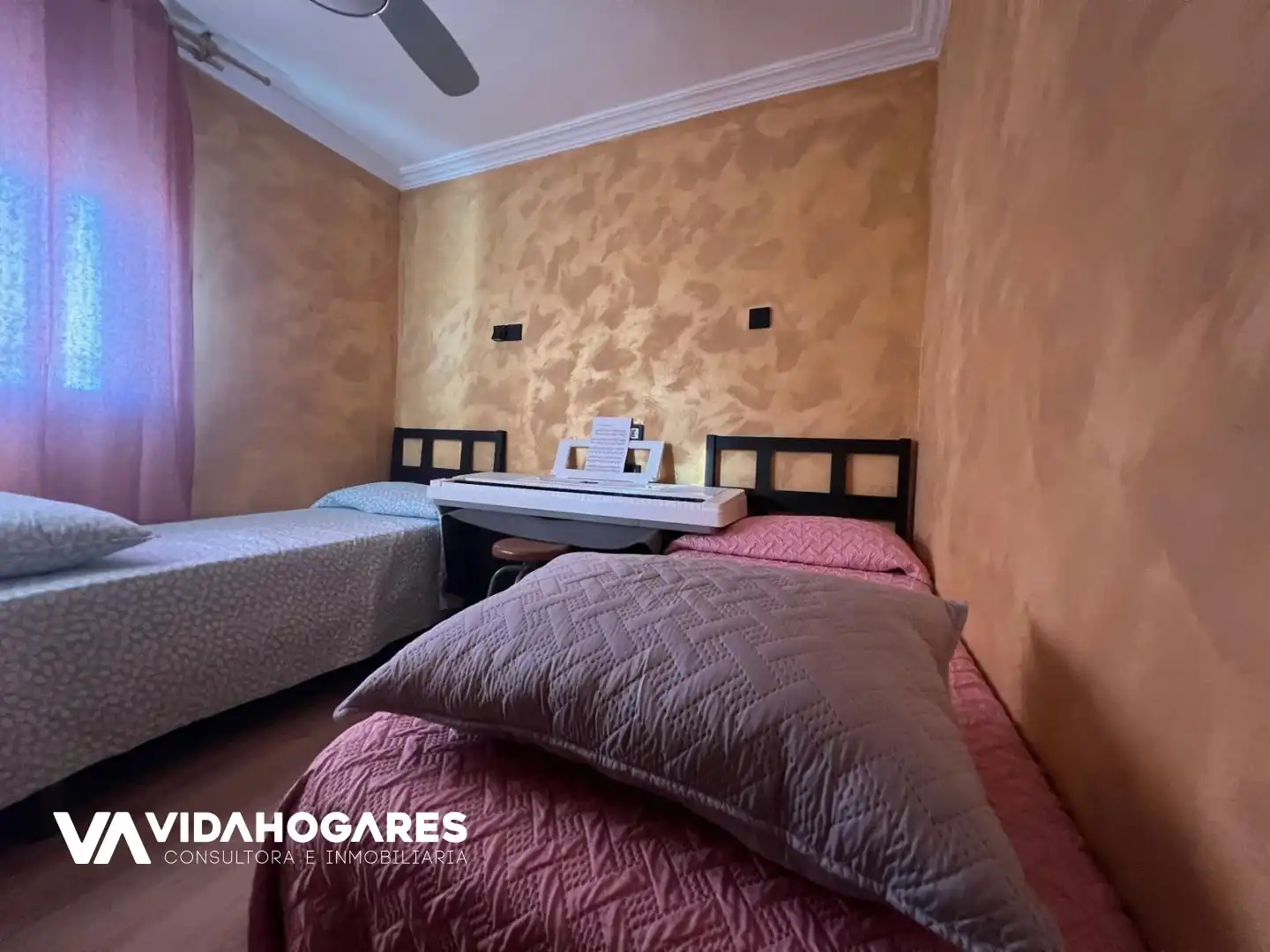 Bedroom of Flat for sale in Playa Cruz del Mar