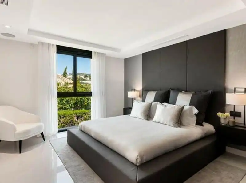 Dormitori de Casa o xalet de lloguer en Marbella amb Aire condicionat, Calefacció i Jardí privat