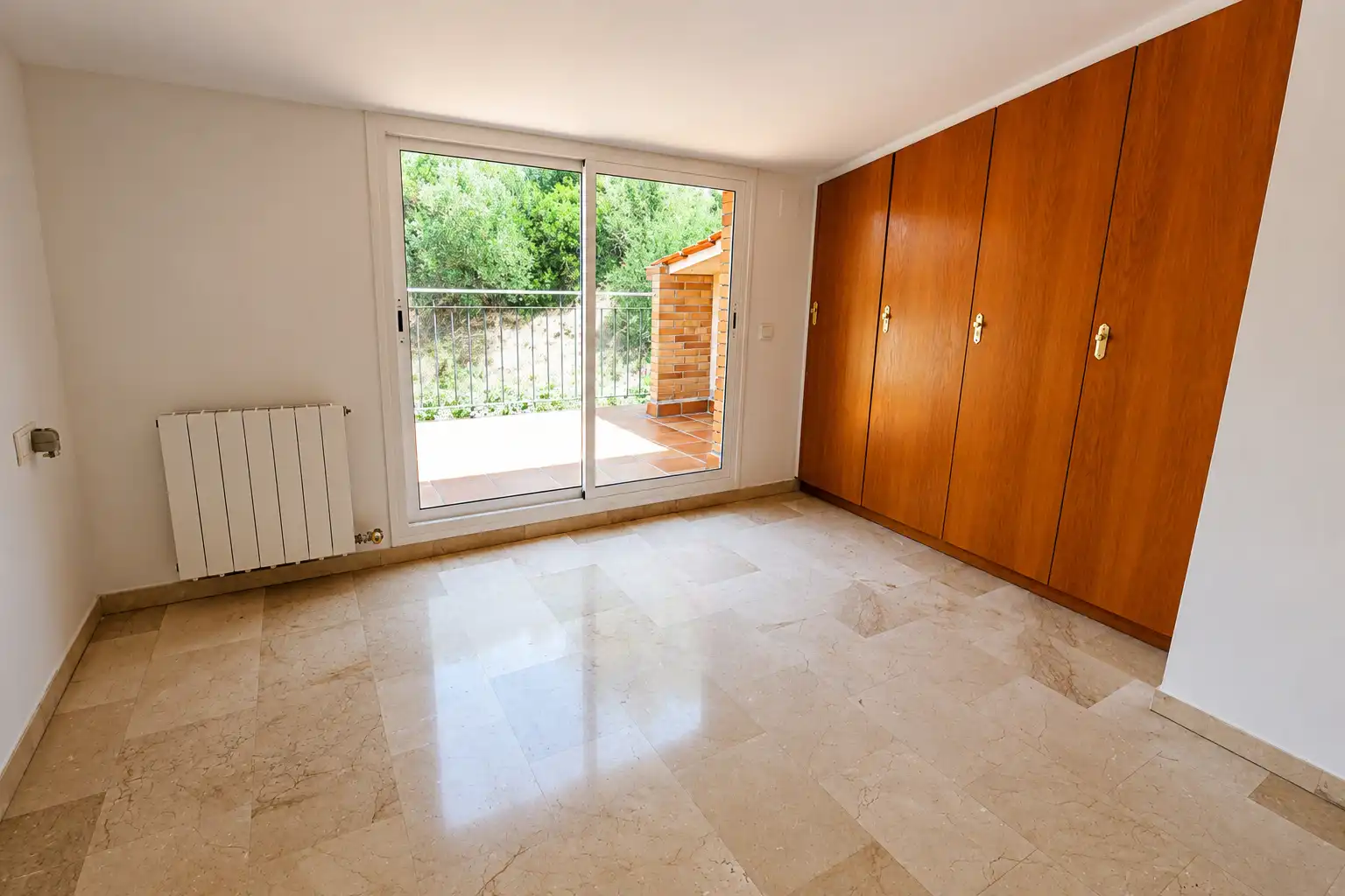 Habitación de Casa adosada en venta en Rubí con Aire acondicionado, Calefacción y Terraza