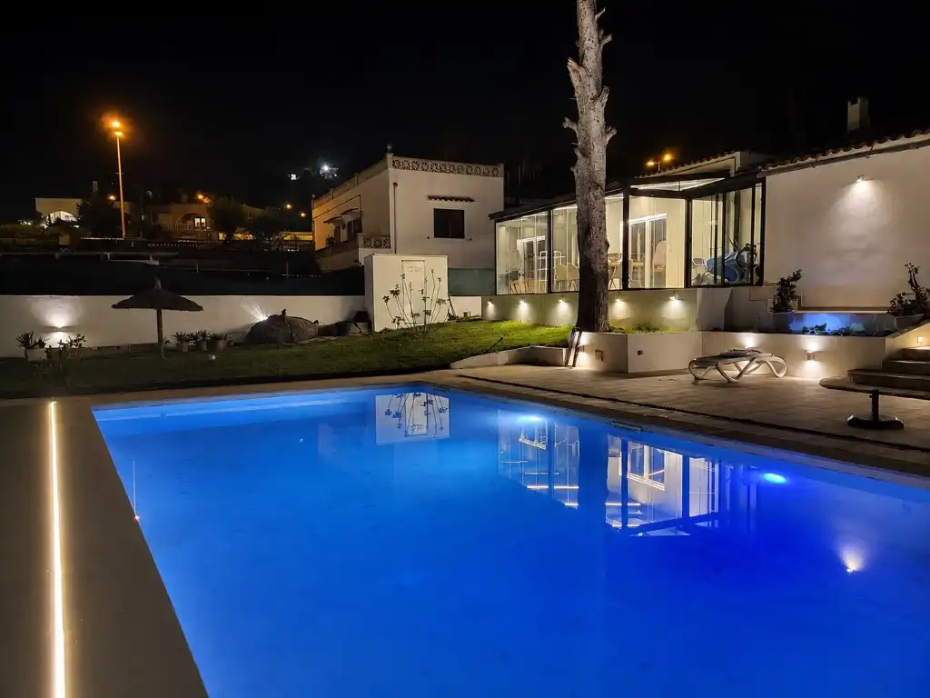 Piscina de Casa o xalet de lloguer en Calvià amb Aire condicionat, Jardí privat i Terrassa
