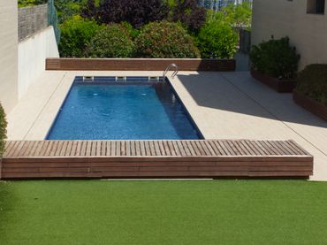 Adossat amb piscina en venda a Camí Antic de Rubí