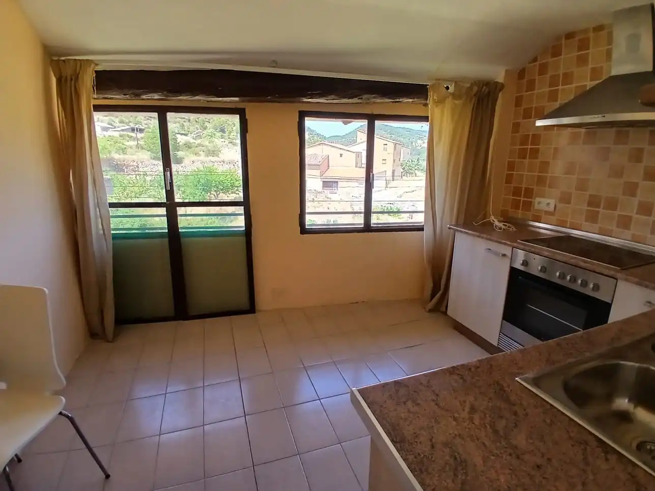 Casa amb terrassa en venda a Ráfales, imagen 7