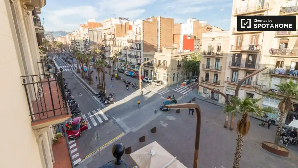 Flat for rent in Sants-Badal