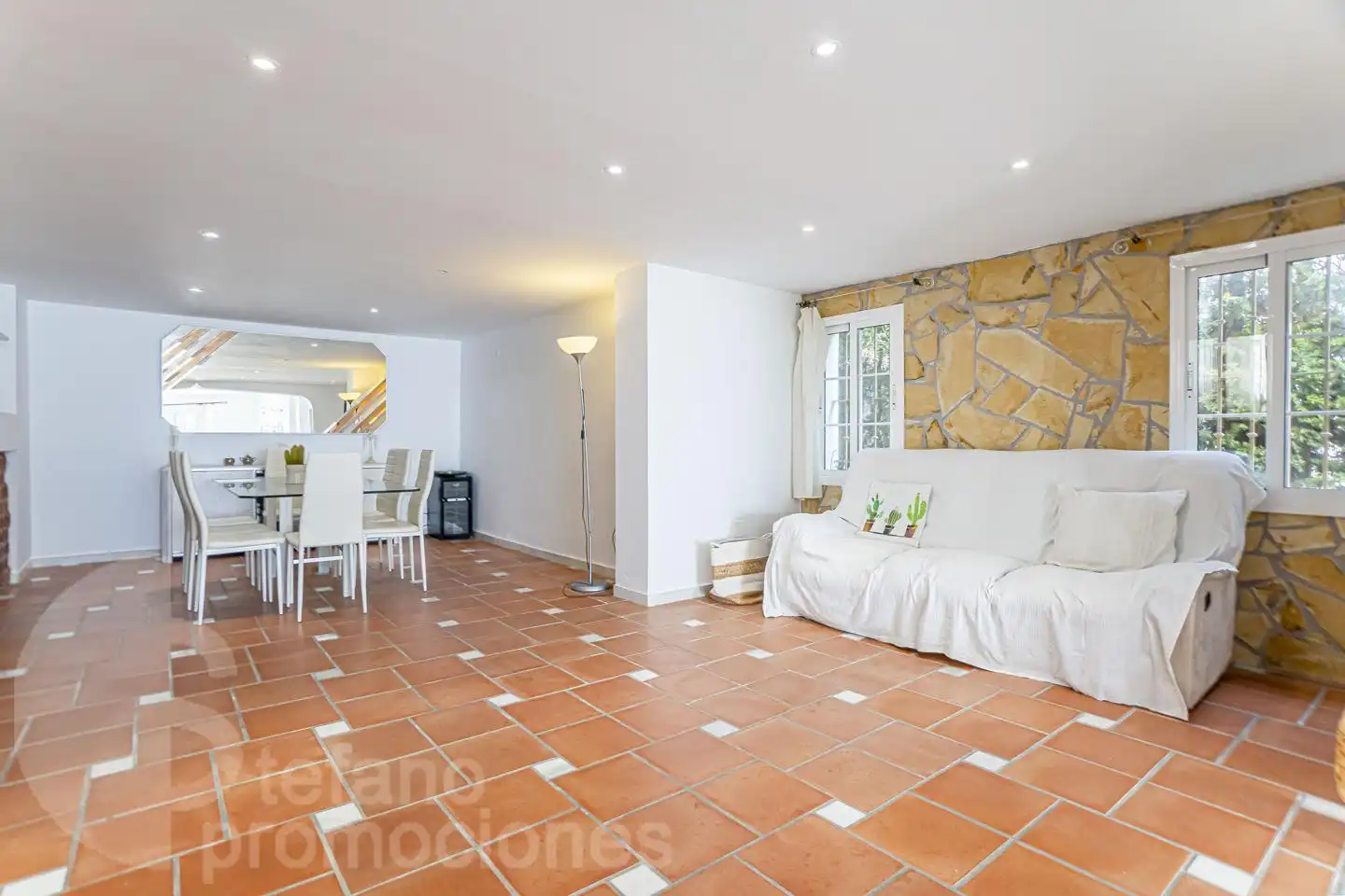 Sala de estar de Casa o chalet en venta en Rincón de la Victoria con Aire acondicionado, Jardín privado y Terraza