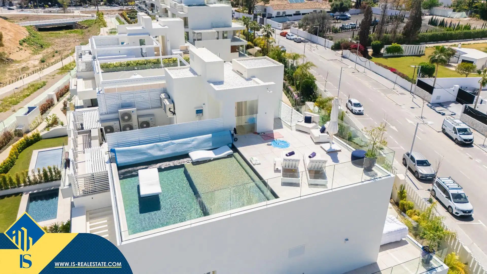 Àtic amb piscina en venda a Nueva Andalucía