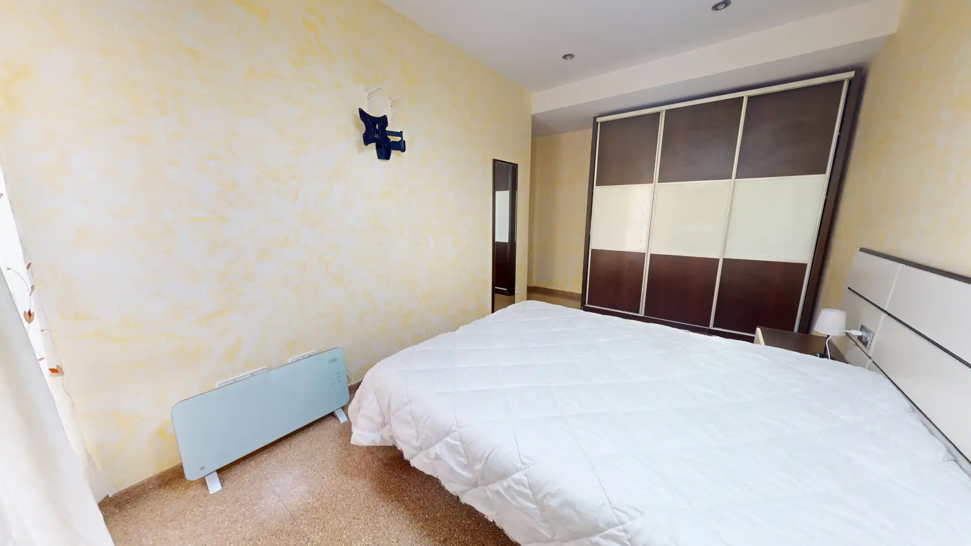 Habitación de Piso en venta en Elda