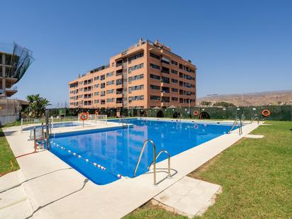 Piscina de Pis en venda en  Almería Capital amb Aire condicionat, Calefacció i Jardí privat