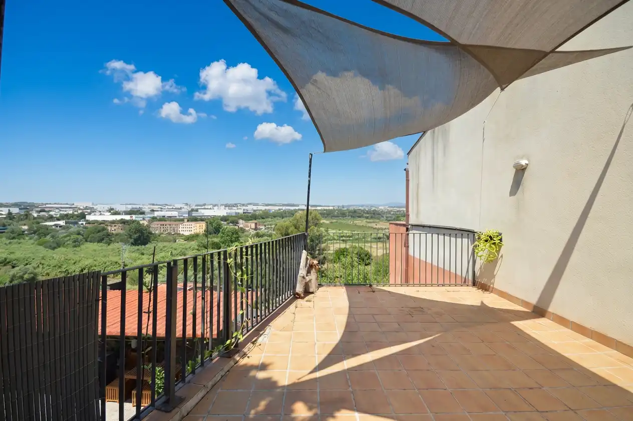 Terraza de Casa adosada en venta en Abrera con Aire acondicionado, Calefacción y Parquet
