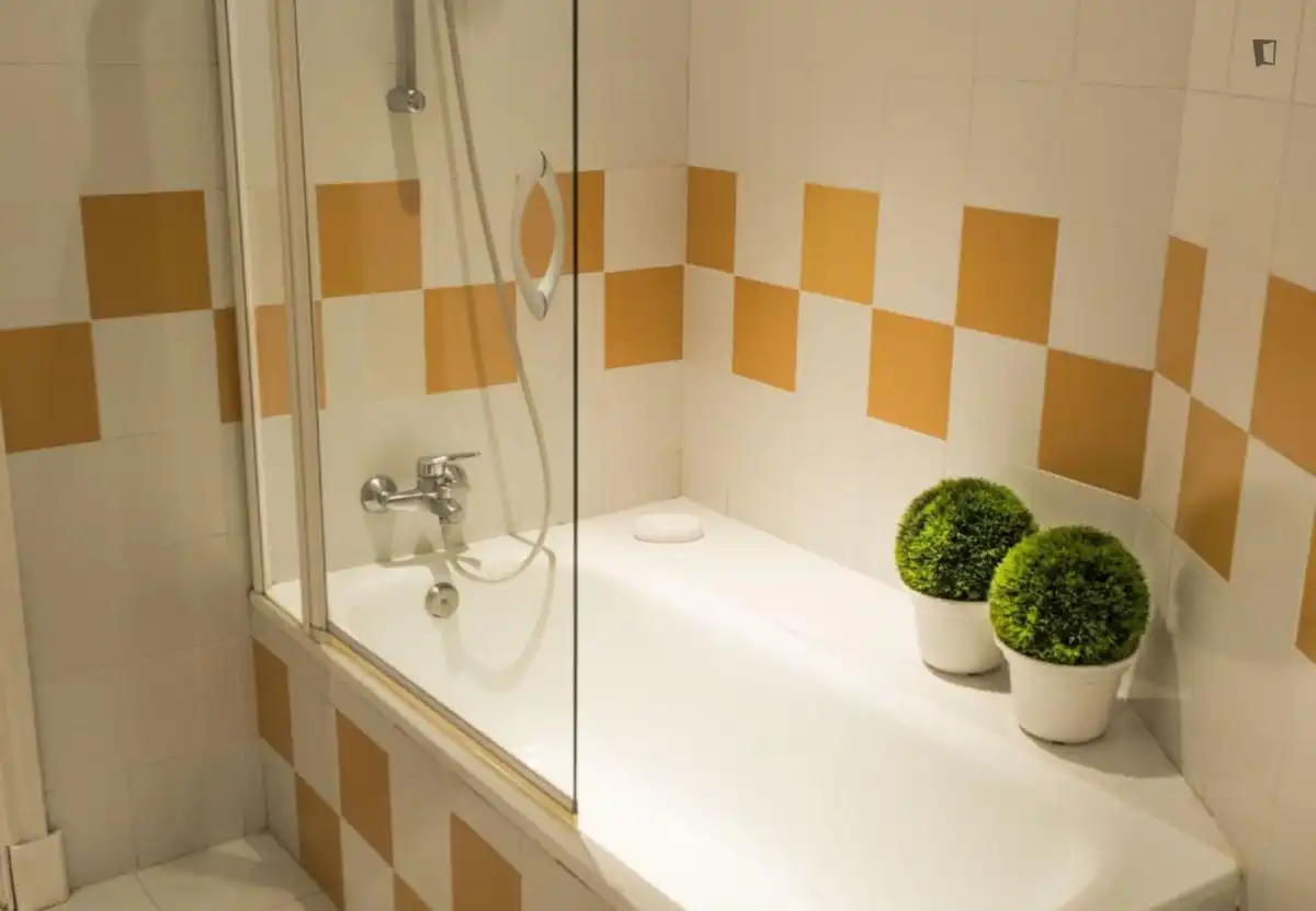 Apartamento de alquiler en Cortes - Huertas