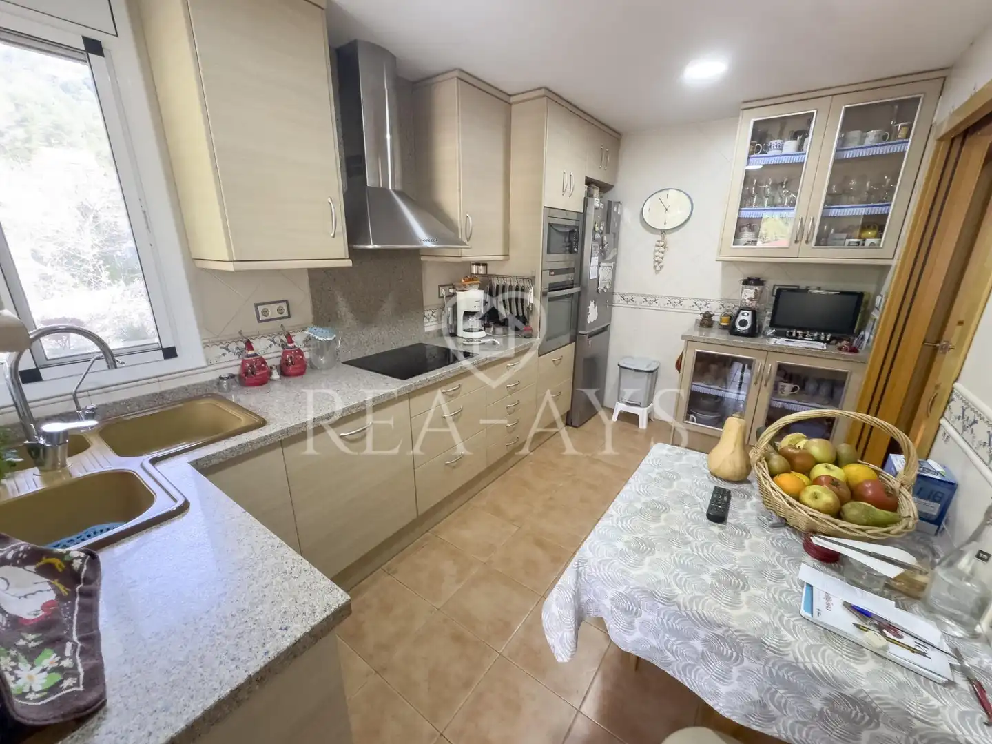 Cocina de Casa o chalet en venta en Vallirana con Aire acondicionado, Calefacción y Jardín privado