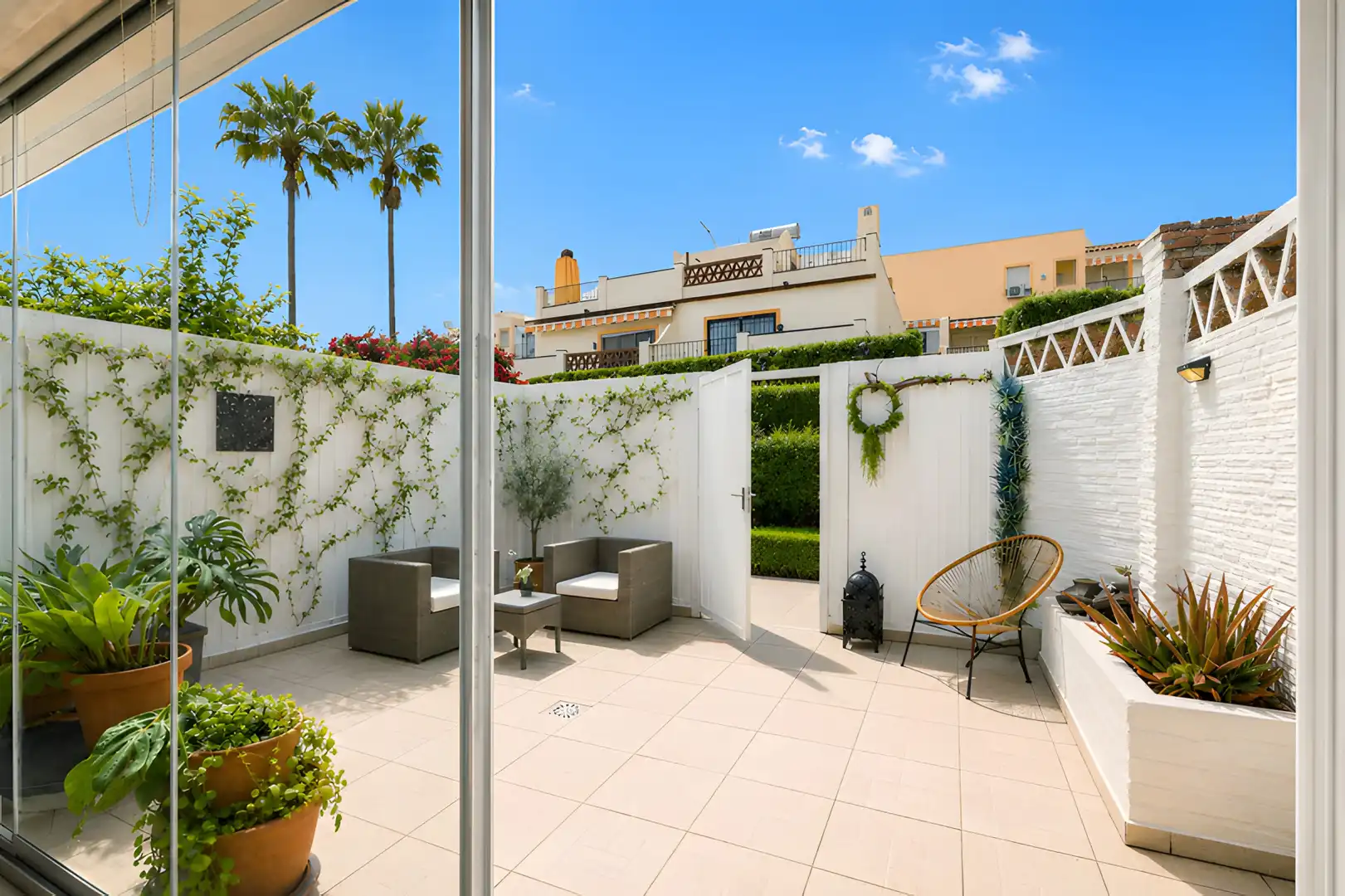 Terrassa de Casa adosada en venda en Estepona amb Aire condicionat, Jardí privat i Terrassa
