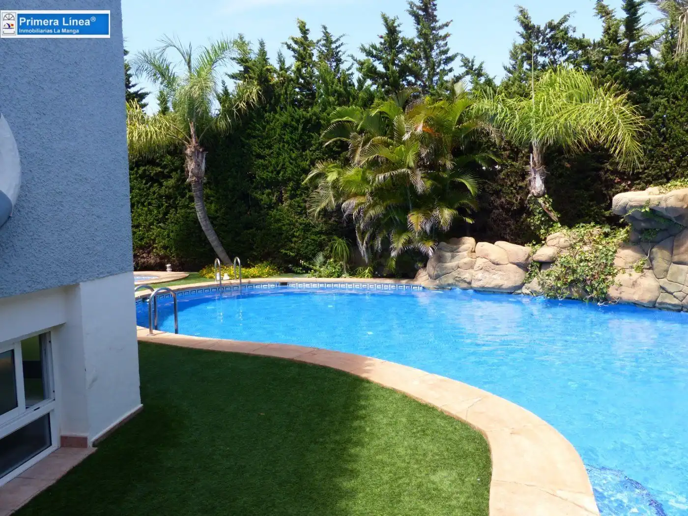 Piscina de Casa o chalet en venta en La Manga del Mar Menor con Jardín privado, Terraza y Trastero