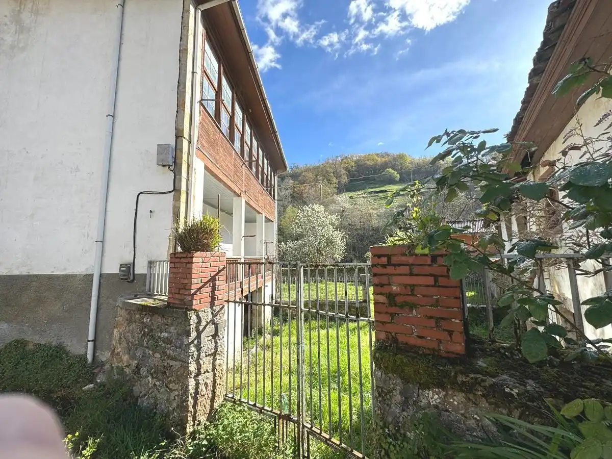 House with garden for sale in Cangas de Onís, imagen 2