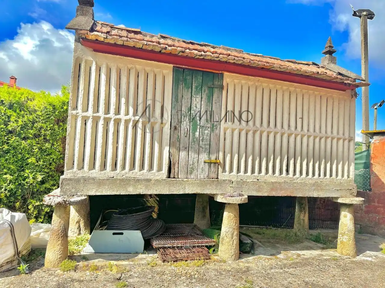 Vista exterior de Casa o chalet en venta en Vigo  con Calefacción, Jardín privado y Trastero