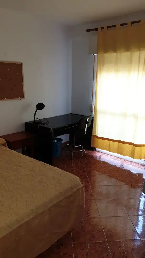 Piso de alquiler en Calle Fausto, El Torrejón - El Cerezo