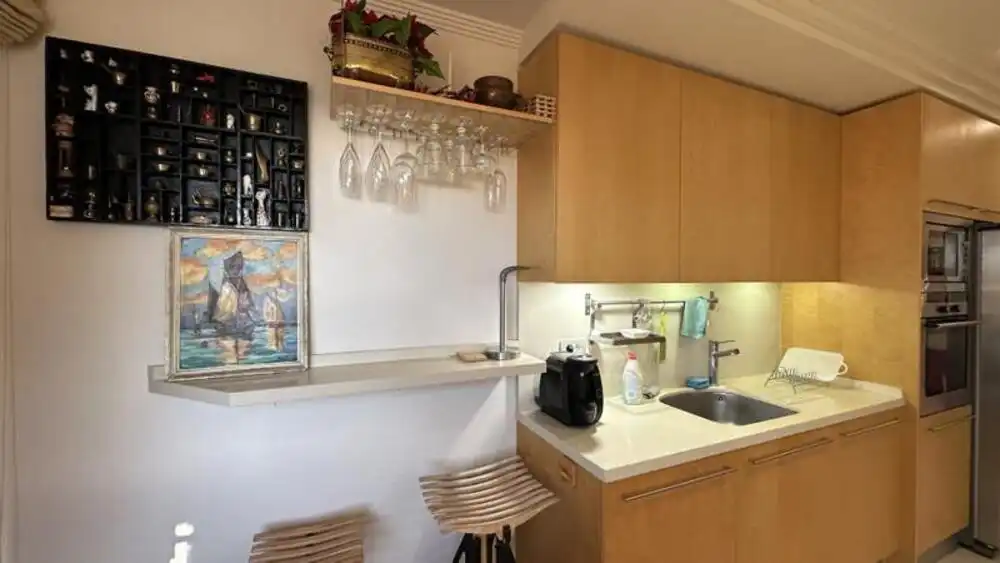 Cuina de Apartament de lloguer en Estepona amb Aire condicionat, Terrassa i Piscina