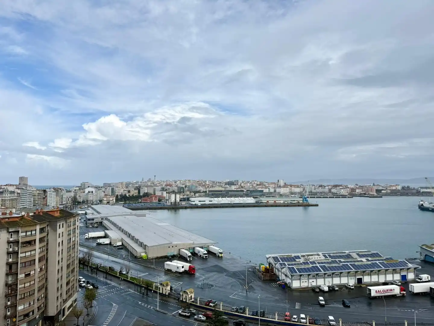 Exterior view of Flat for sale in A Coruña Capital   with Heating, Terrace and Storage room