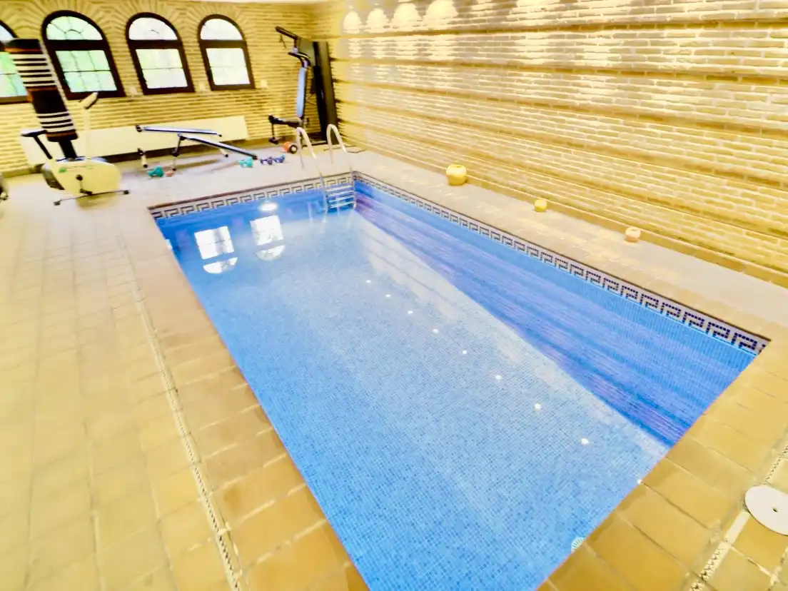 Piscina de Casa o chalet en venta en Las Rozas de Madrid con Aire acondicionado, Calefacción y Jardín privado