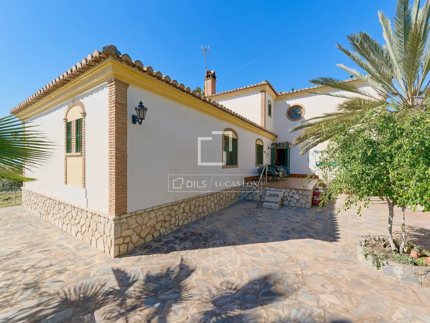 Vista exterior de Casa o chalet en venta en Rincón de la Victoria con Jardín privado, Terraza y Balcón