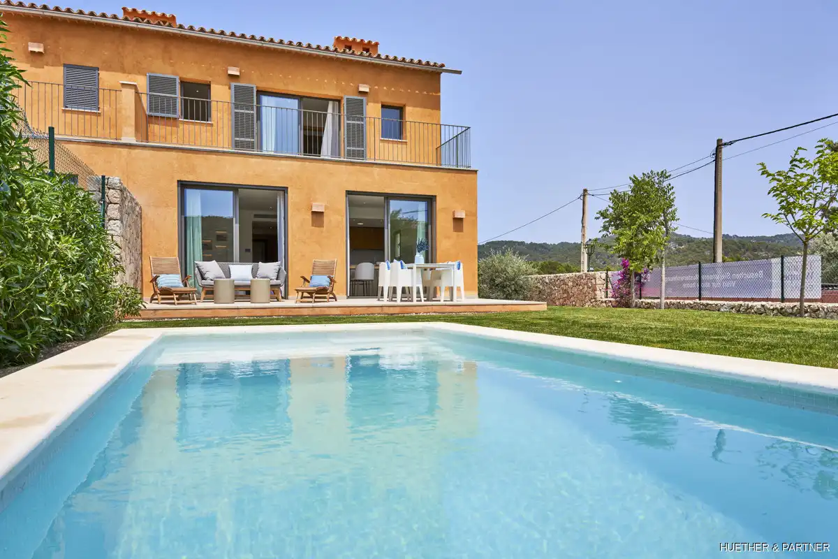 Exterior view of Detached homes for sale in Calvià  with Heating