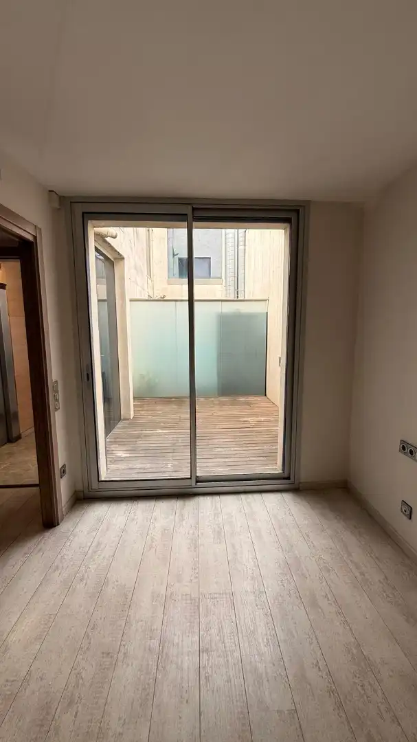 Terraza de Piso de alquiler en Santa Coloma de Gramenet con Aire acondicionado, Calefacción y Horno
