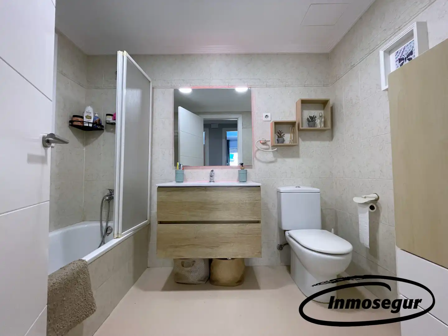 Baño de Piso en venta en Salou con Aire acondicionado, Calefacción y Terraza