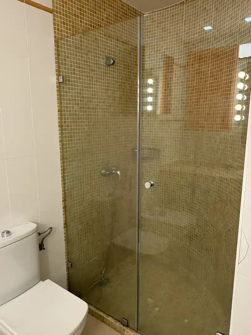 Baño de Casa adosada en venta en Bormujos con Aire acondicionado, Piscina y Balcón