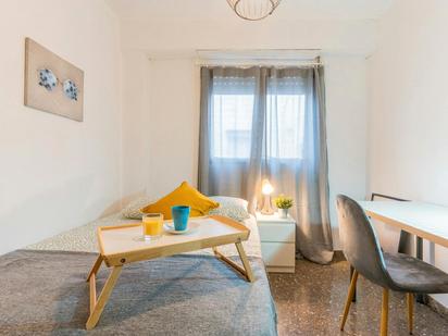 Bedroom of Flat to share in  Valencia Capital  with Furnished, Washing machine and TV