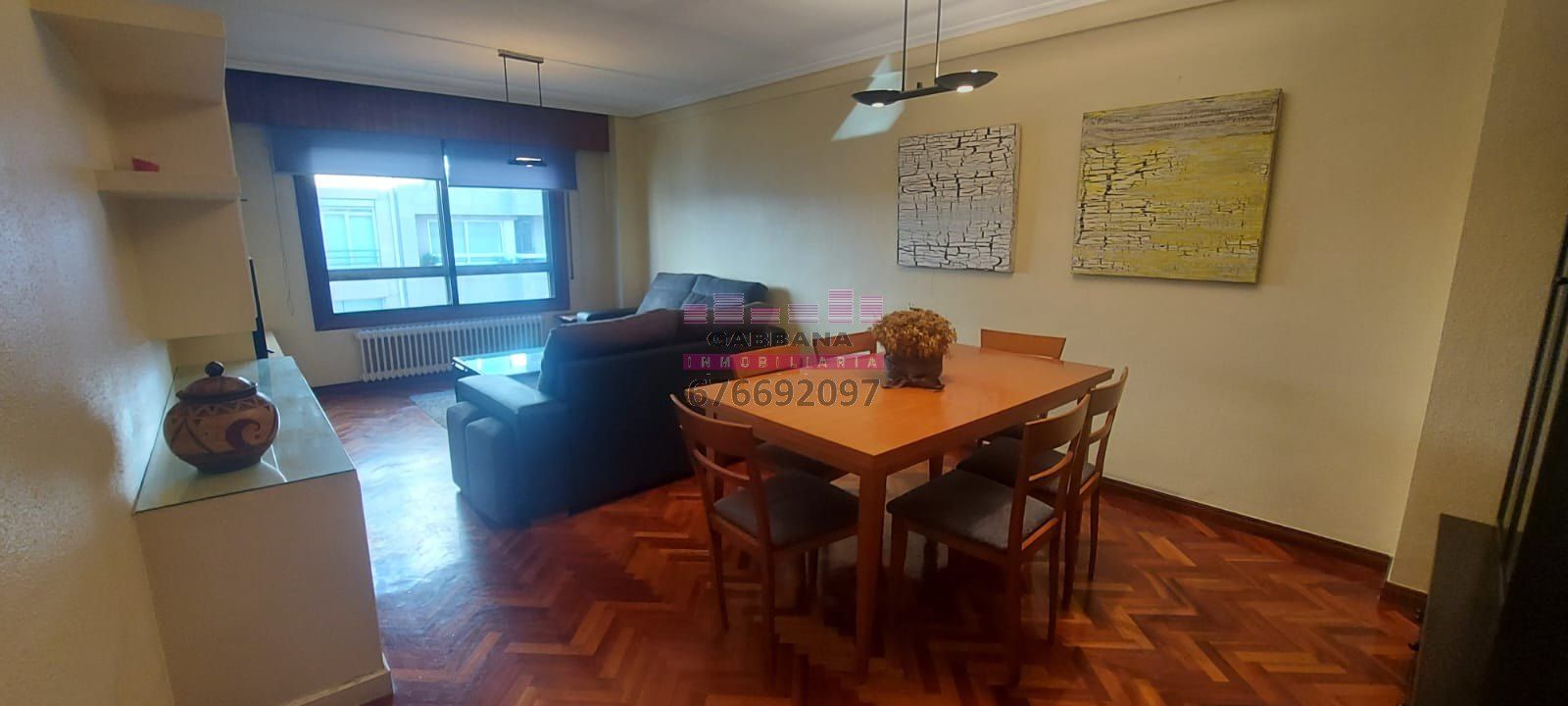 Living room of Flat to rent in Vigo   with Parquet flooring, Storage room and Furnished
