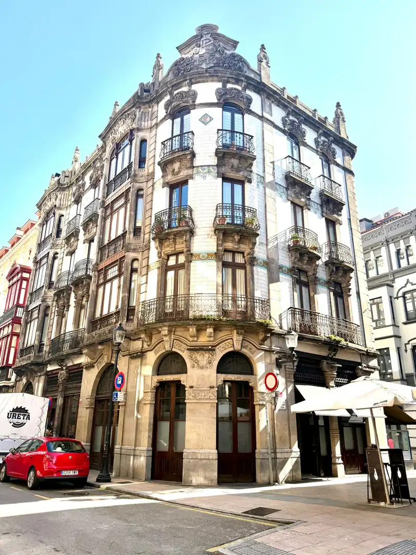 Vista exterior de Pis en venda en Gijón 